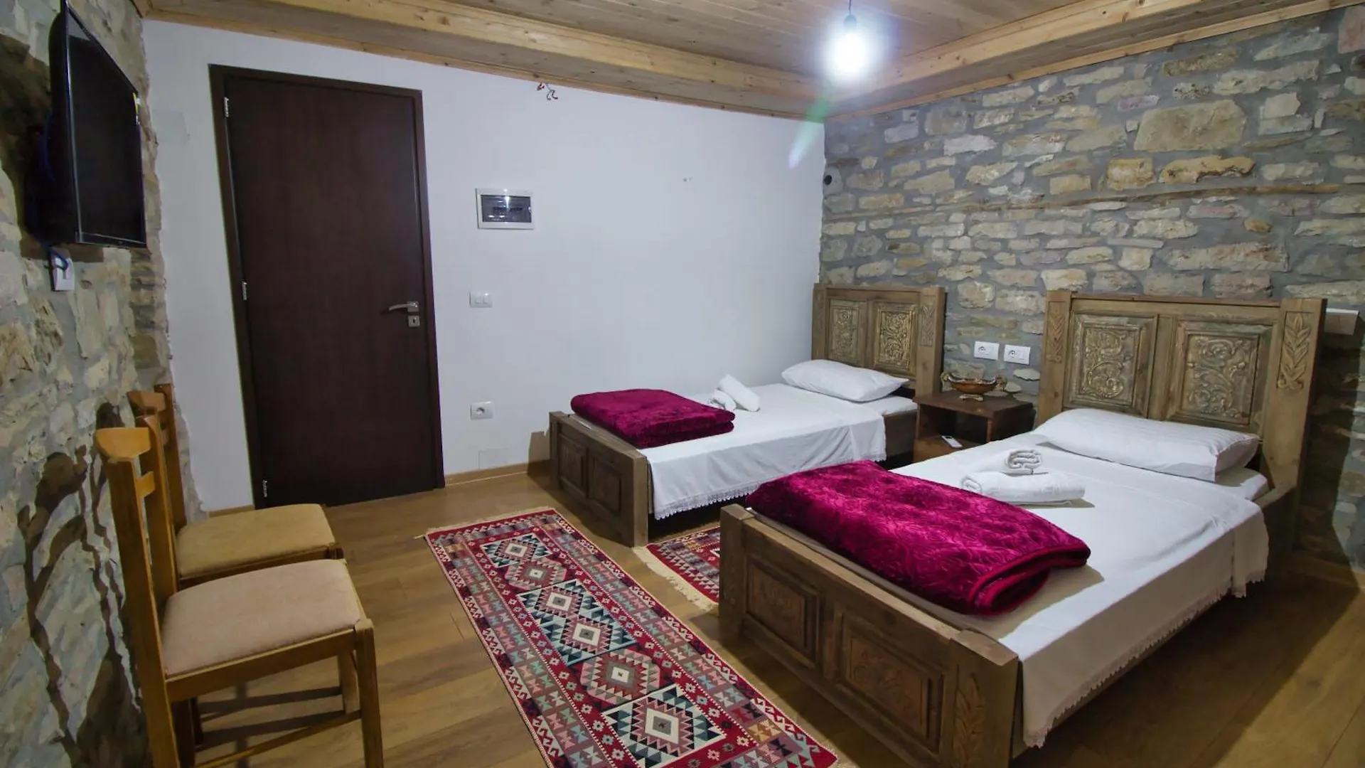 Guri Guesthouse Gjirokastër