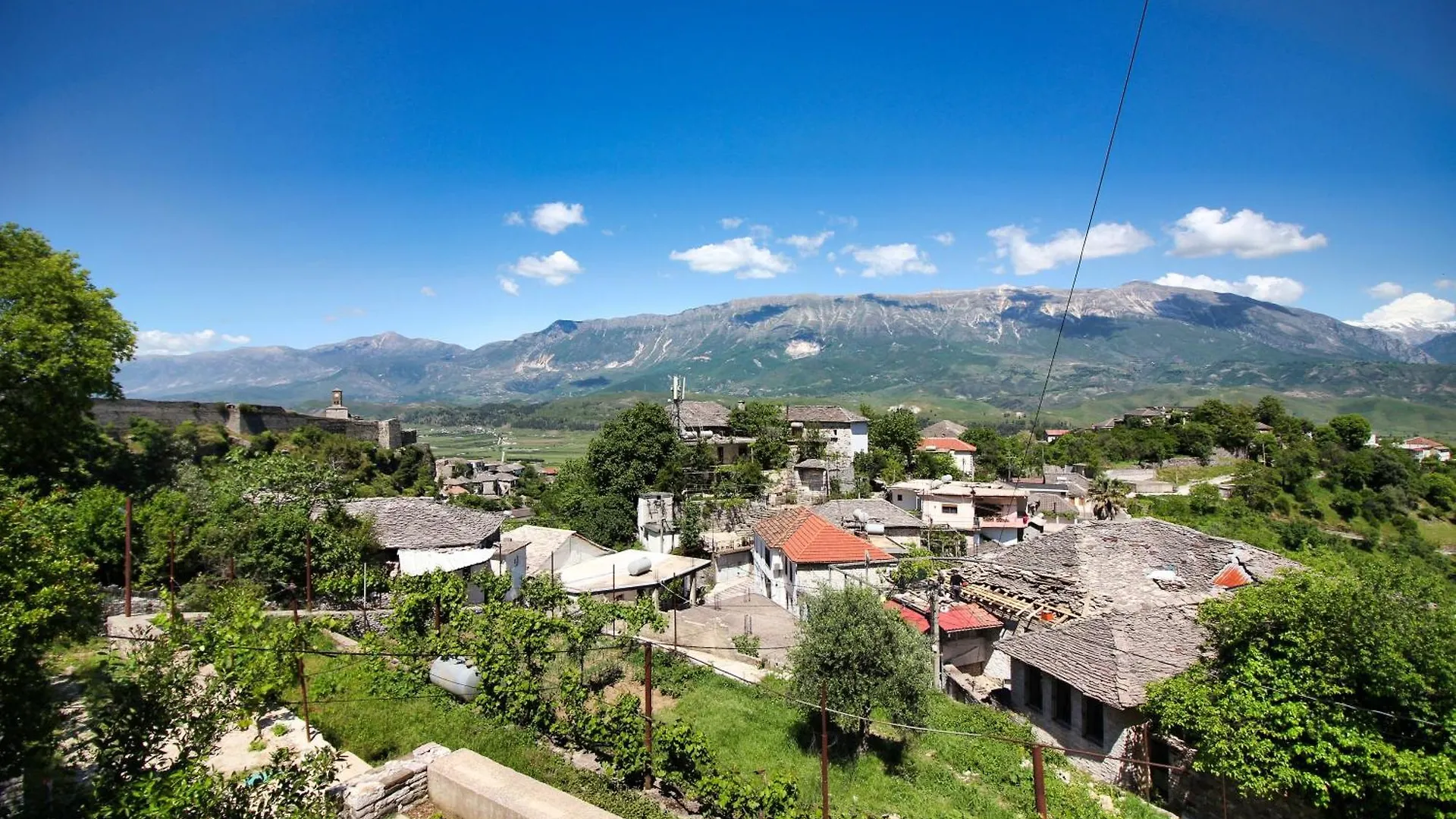 Guri Guesthouse Gjirokastër 0*,  Albánie