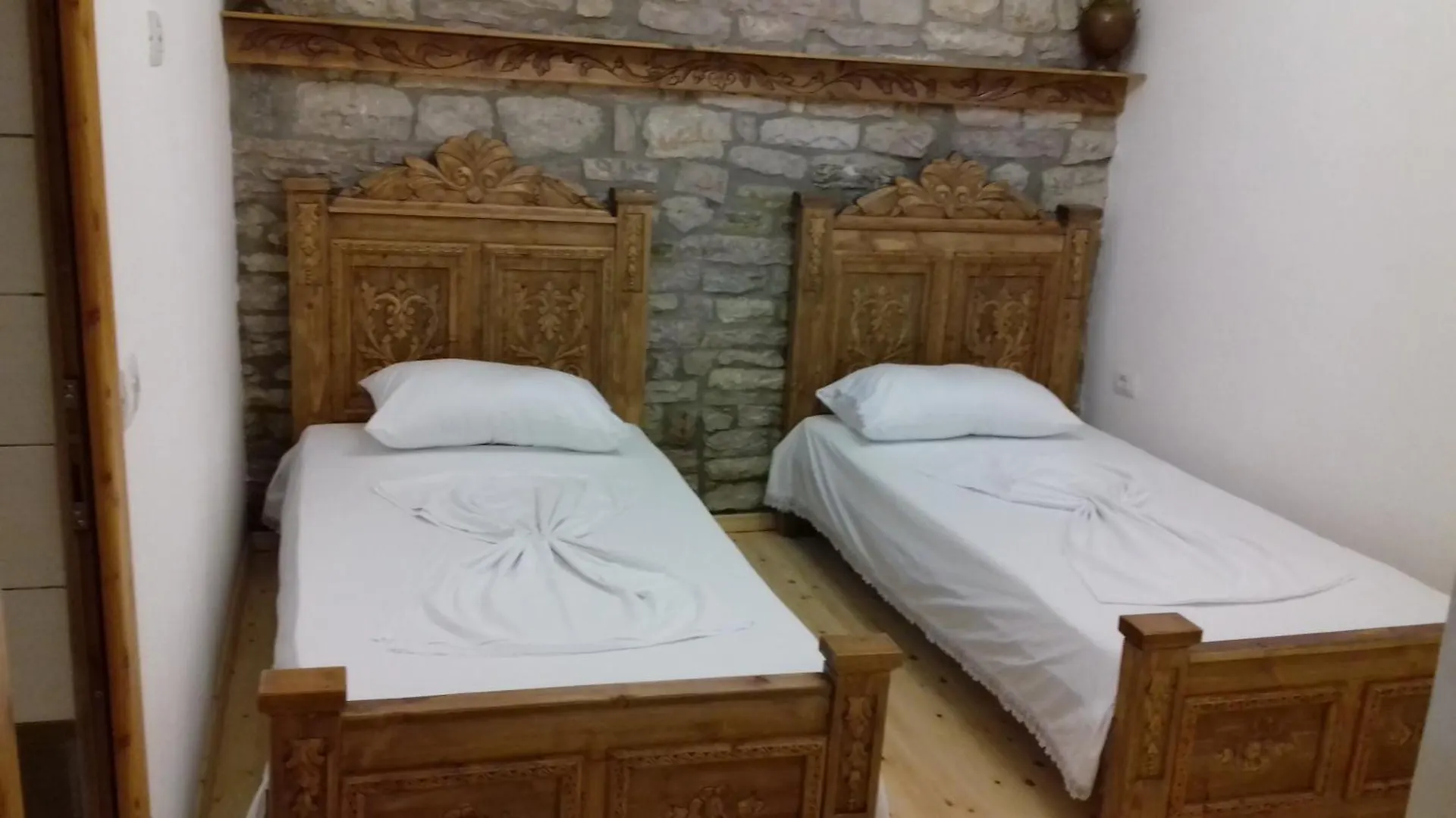 Bed & Breakfast Guri Guesthouse Gjirokastër
