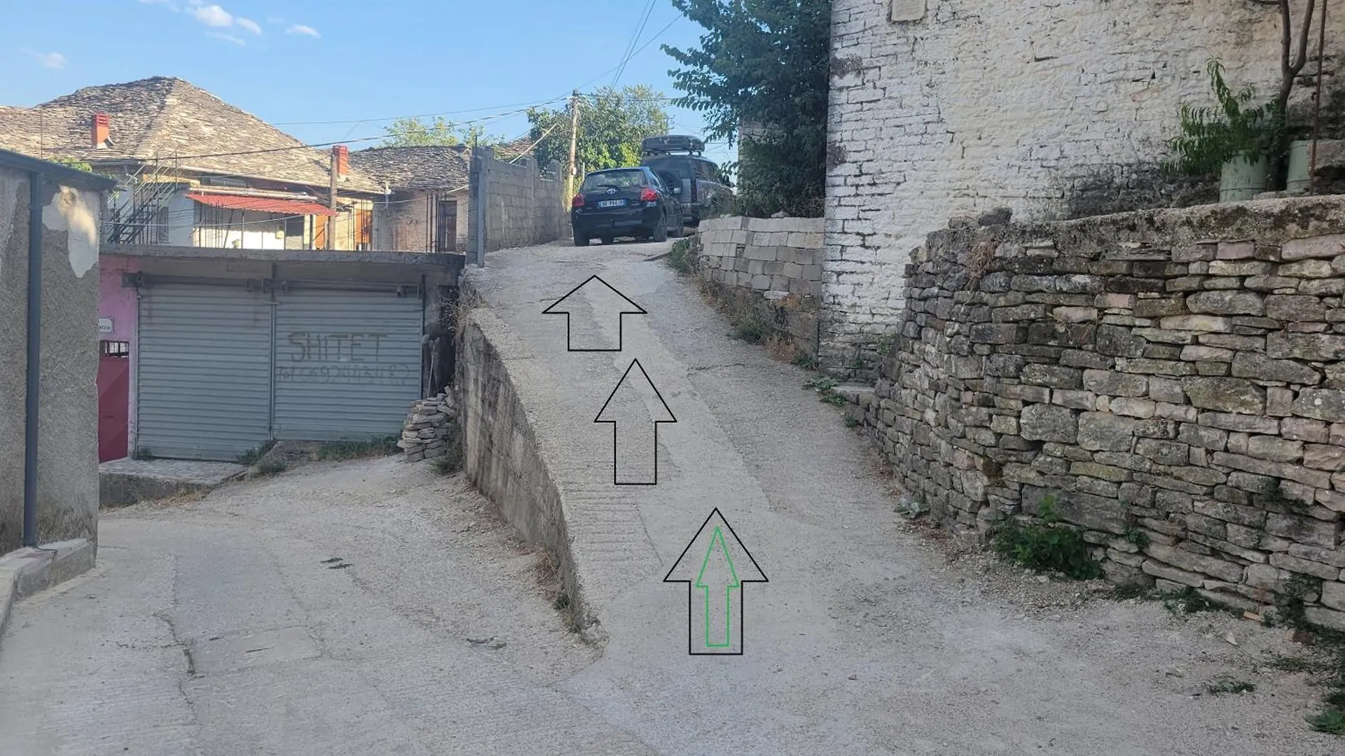 Guri Guesthouse Gjirokastër Bed & Breakfast