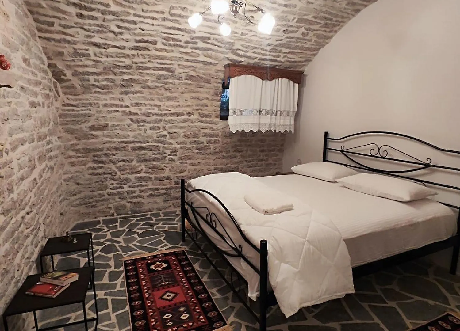 Guri Guesthouse Gjirokastër Albanien