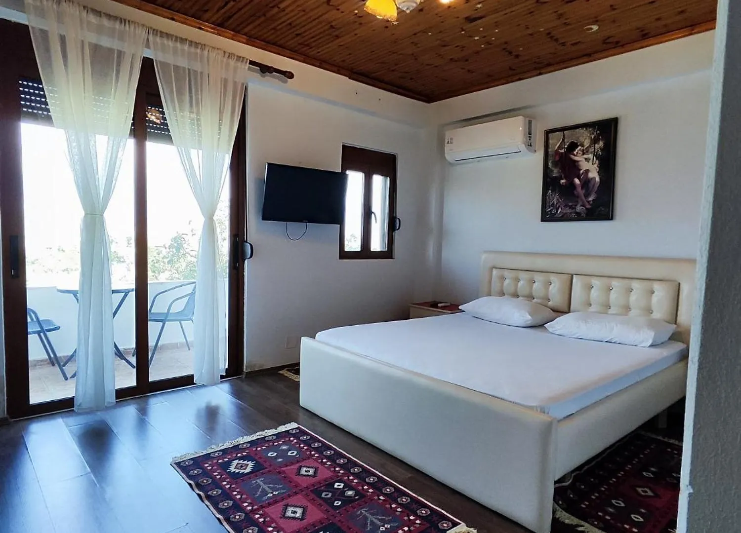Guri Guesthouse Gjirokastër