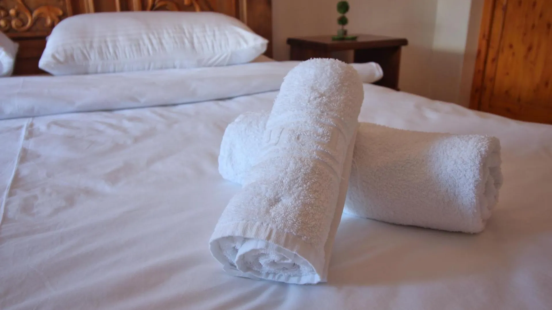 Guri Guesthouse Gjirokastër Bed & Breakfast